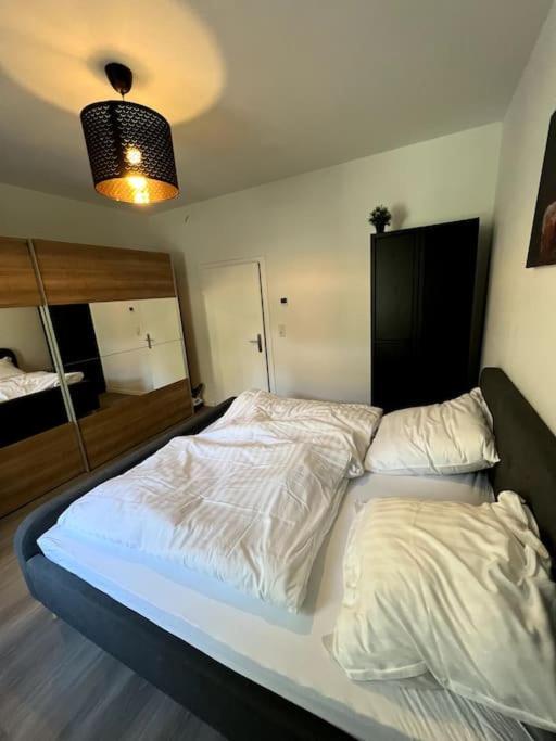 Jaybnb - Geraeumiges Apartment Am Hafen Von Dortmund Exterior foto